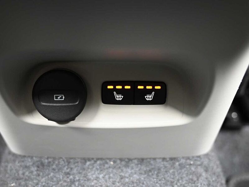 Volvo Ultra, B4 AWD 마일드 하이브리드, 가솔린, 브라이트