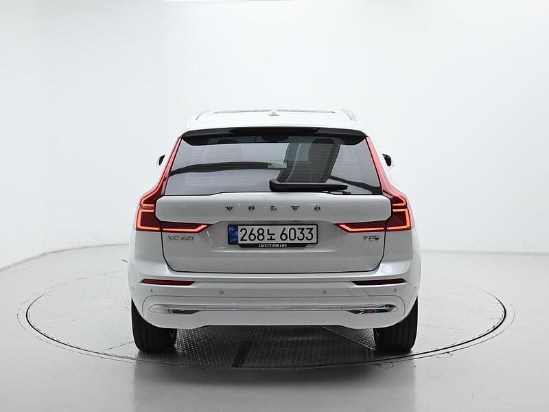 Volvo  Ultra, T8 AWD 플러그-인 하이브리드, 전기/가솔린, 브라이트