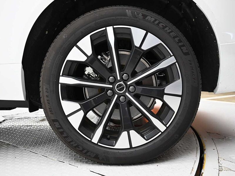 Volvo  Ultra, T8 AWD 플러그-인 하이브리드, 전기/가솔린, 브라이트