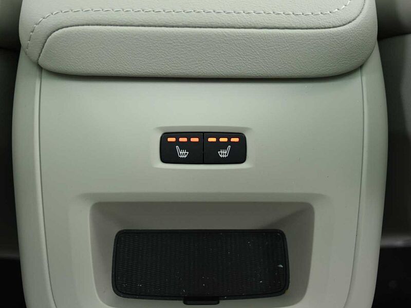 Volvo  Ultra, T8 AWD 플러그-인 하이브리드, 전기/가솔린, 브라이트