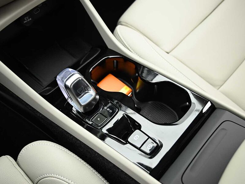 Volvo  Ultra, B4 AWD 마일드 하이브리드, 가솔린, 다크