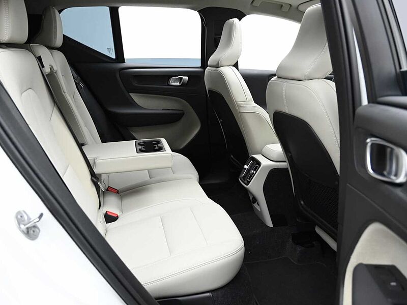 Volvo  Ultra, B4 AWD 마일드 하이브리드, 가솔린, 다크