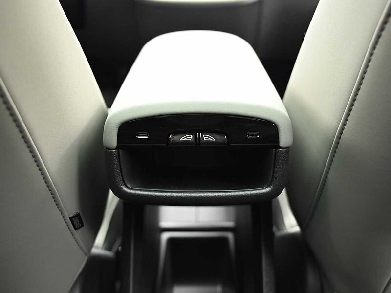 Volvo  Ultra, P8 AWD 순수 전기